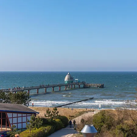 Meeresblau - Mit Balkon Zur Meerseite * Zingst