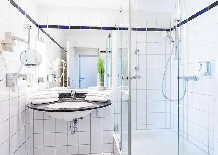 Meeresblau - Mit Balkon Zur Meerseite * Zingst